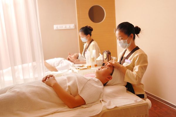 關(guān)于美容師服務(wù)過程講解項(xiàng)目?jī)?nèi)容的技巧 - 歐泉國際