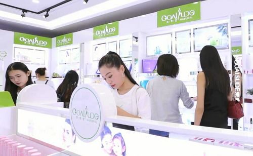 如何成功經(jīng)營(yíng)好一家化妝品店 過來人給你指點(diǎn)